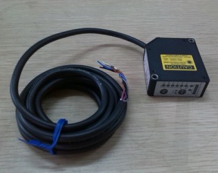 CHT-CD33-250(進(jìn)口，距離100~400mm, 誤差<=900um, 測(cè)量頻率120HZ)